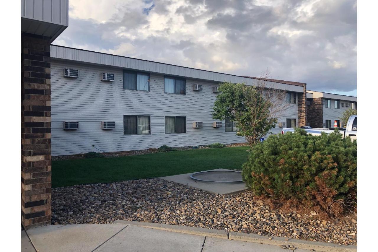 Oyo Hotel Glendive - Yellowstone River Екстериор снимка