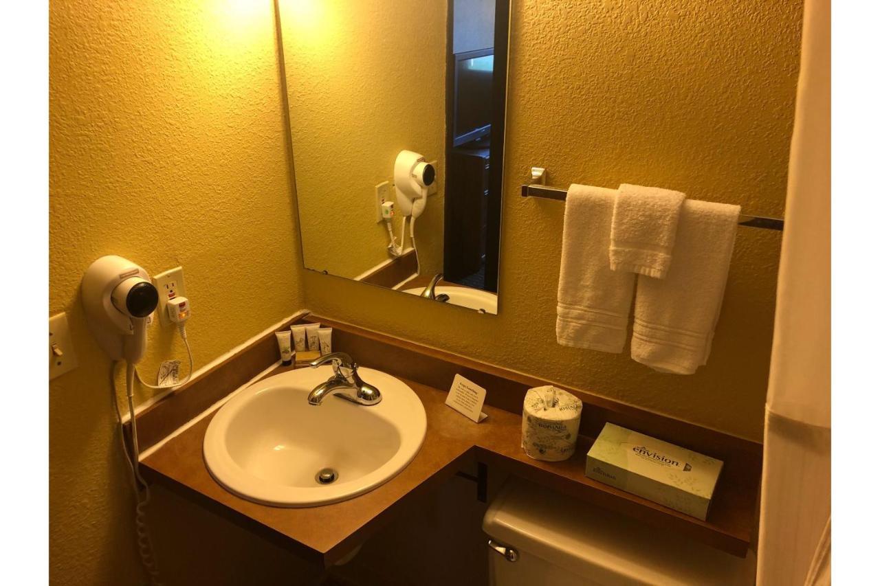 Oyo Hotel Glendive - Yellowstone River Екстериор снимка