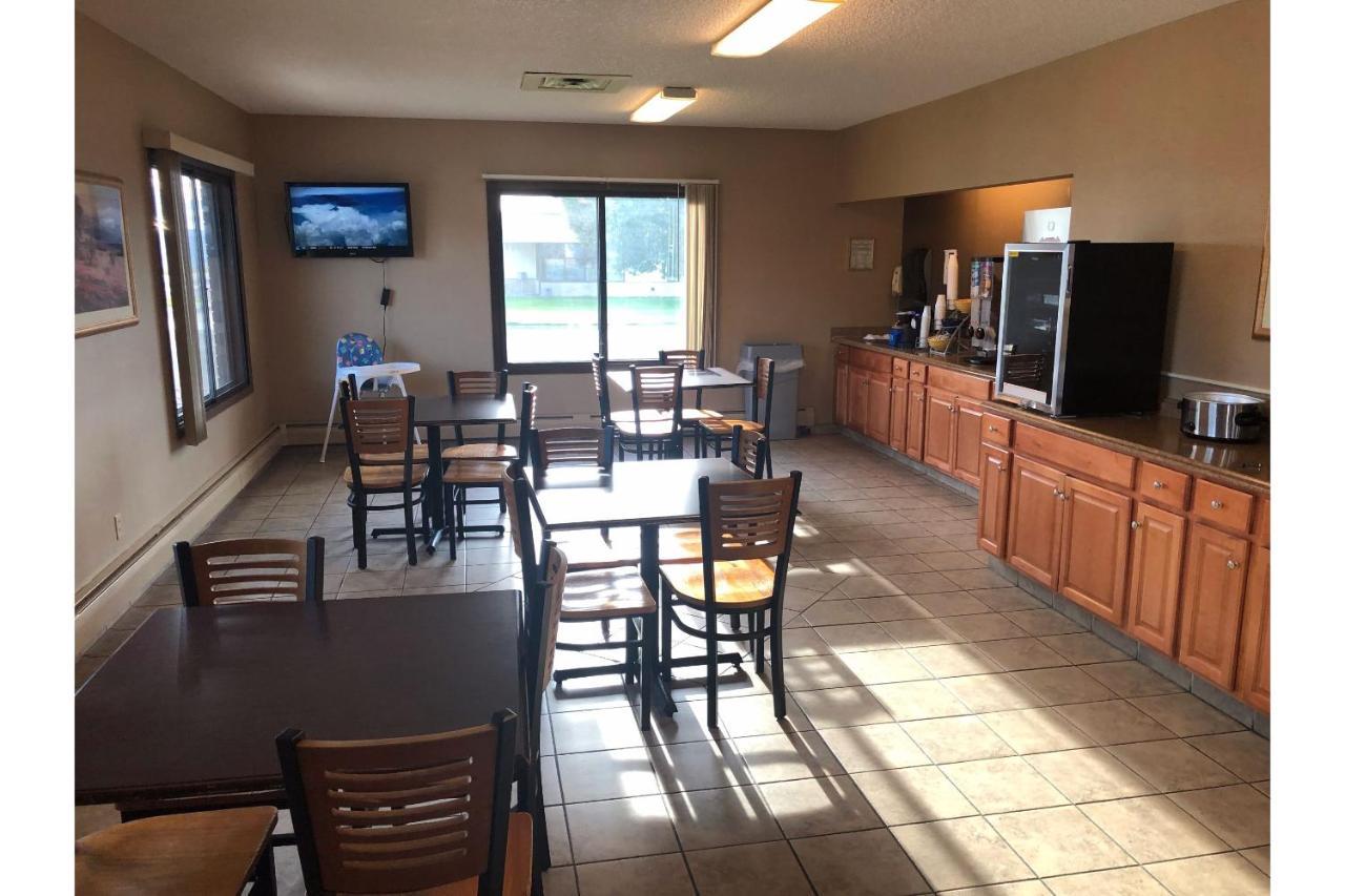 Oyo Hotel Glendive - Yellowstone River Екстериор снимка