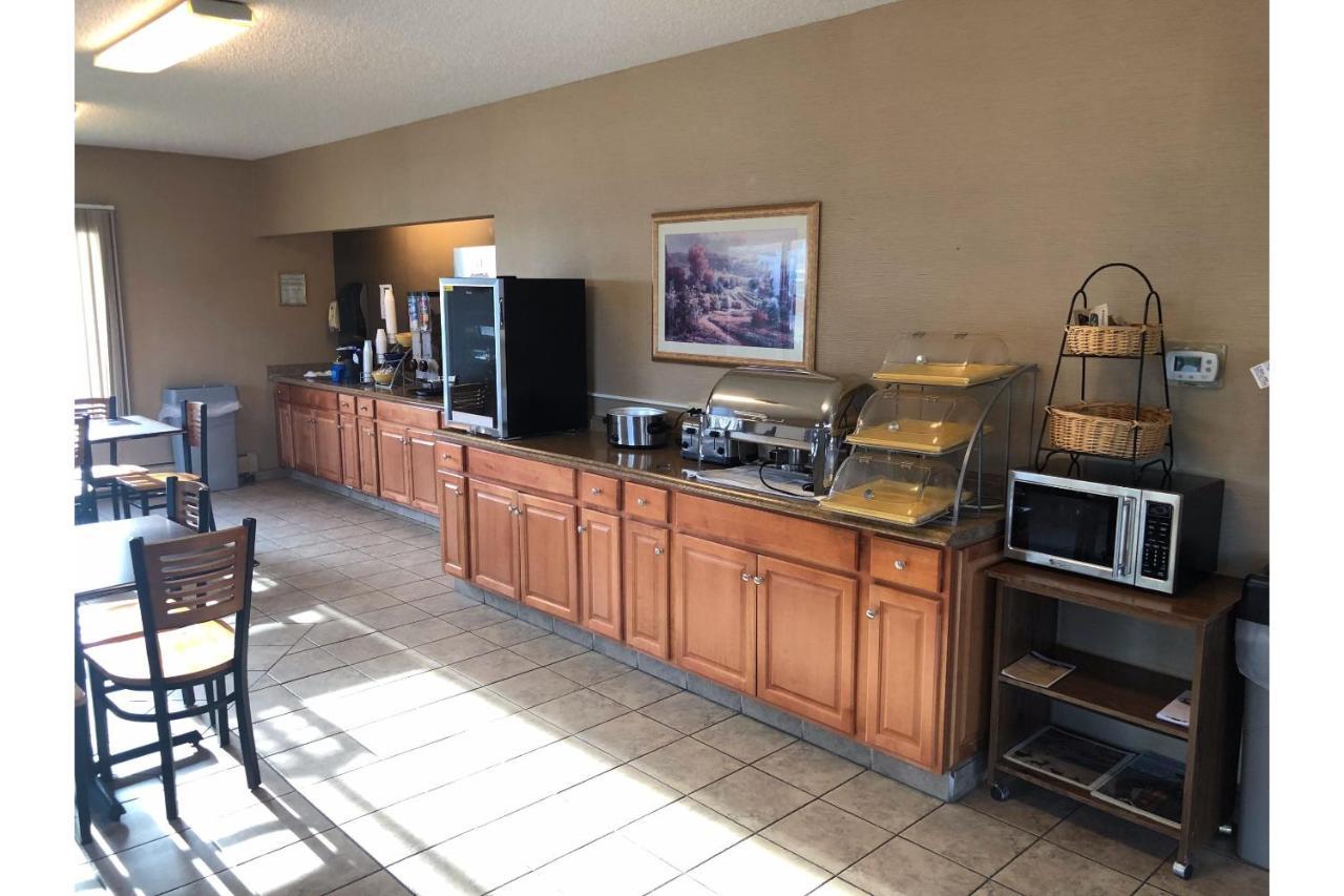 Oyo Hotel Glendive - Yellowstone River Екстериор снимка