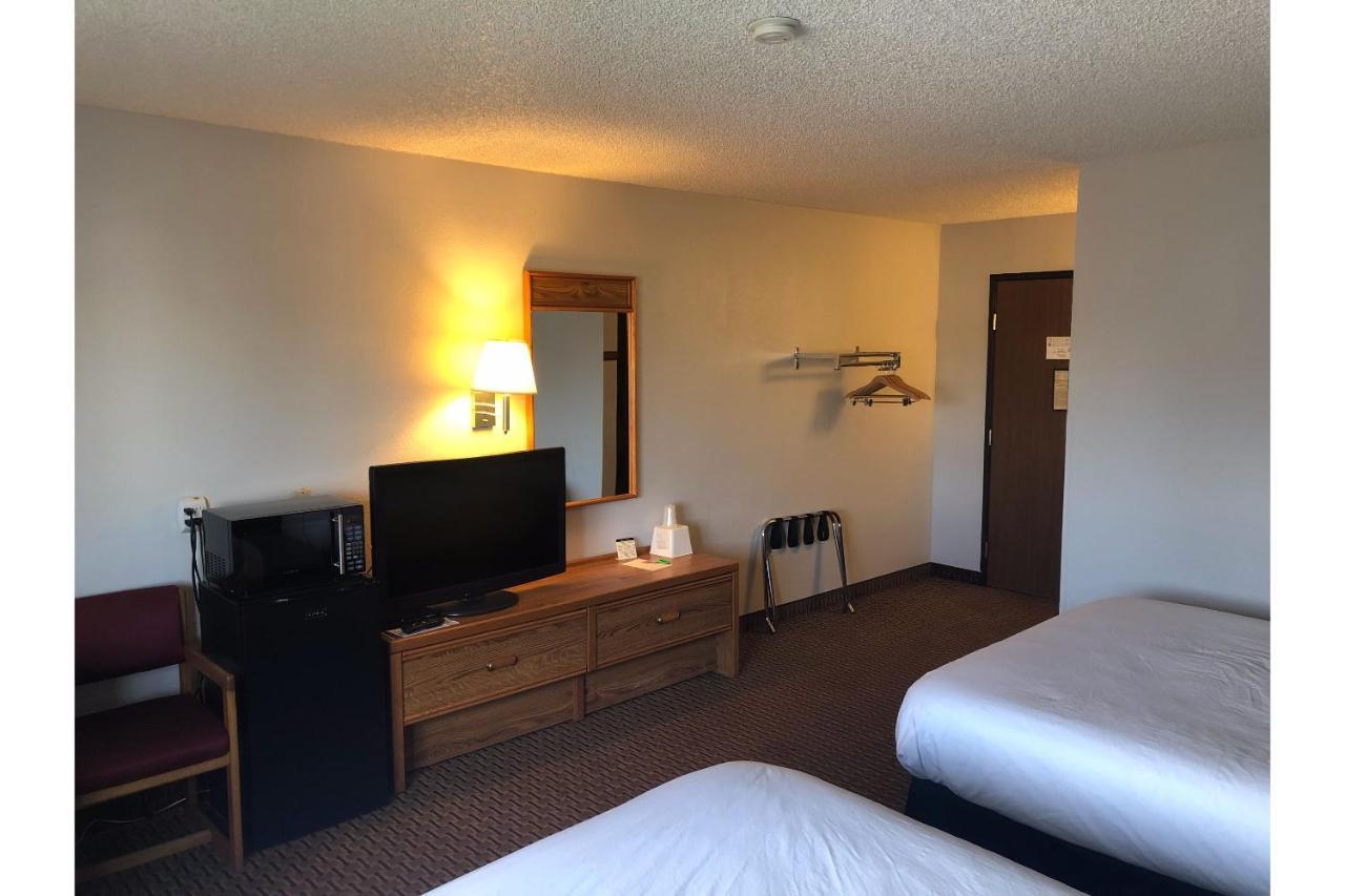 Oyo Hotel Glendive - Yellowstone River Екстериор снимка