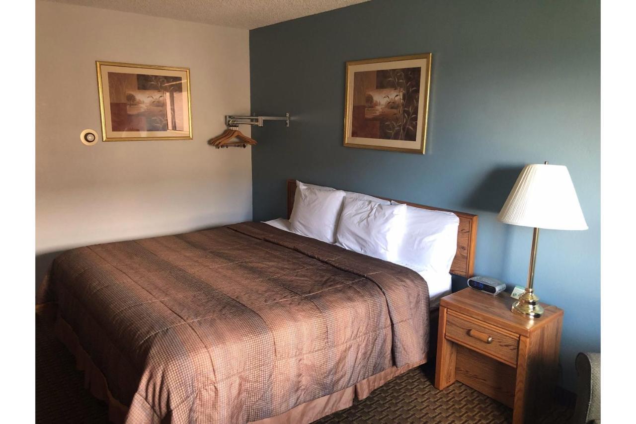 Oyo Hotel Glendive - Yellowstone River Екстериор снимка