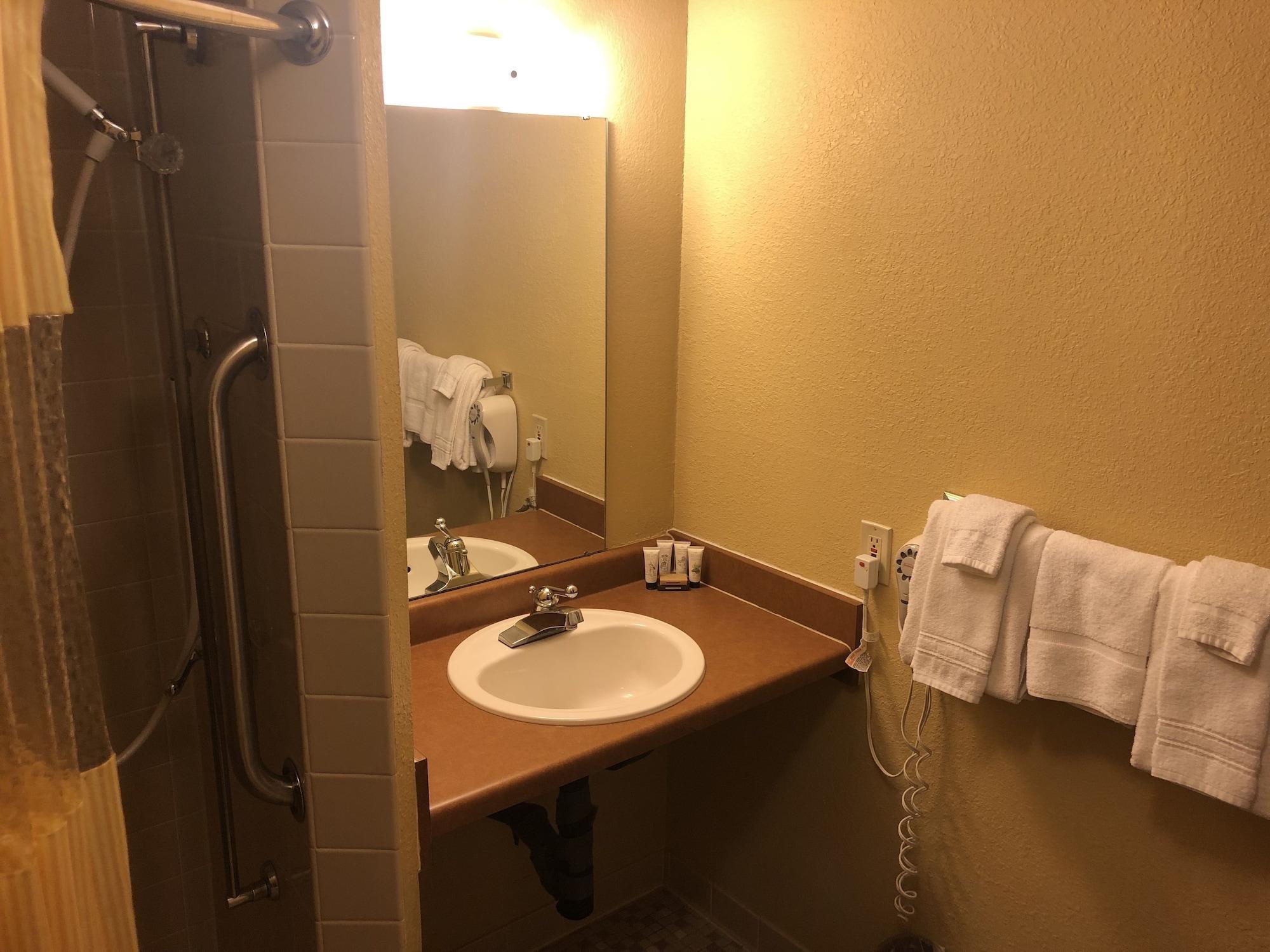 Oyo Hotel Glendive - Yellowstone River Екстериор снимка