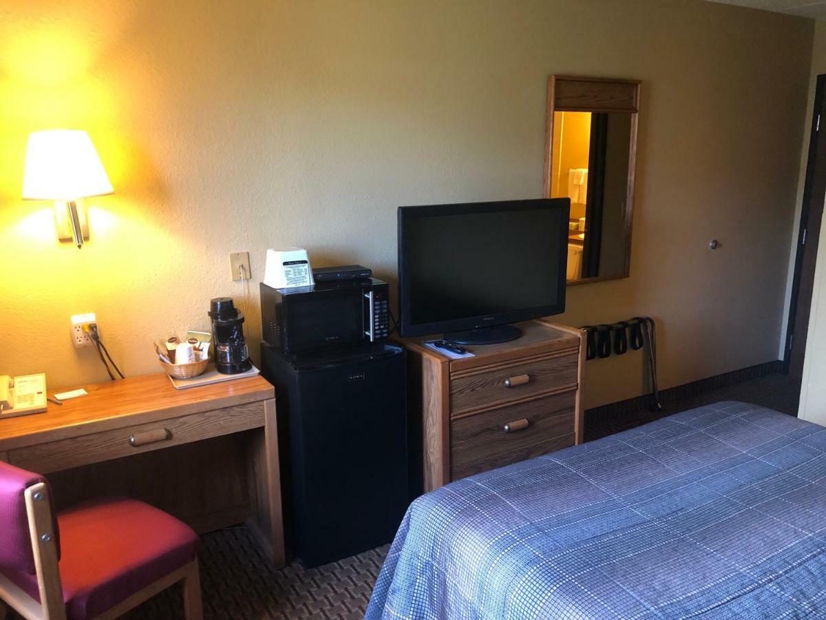 Oyo Hotel Glendive - Yellowstone River Екстериор снимка